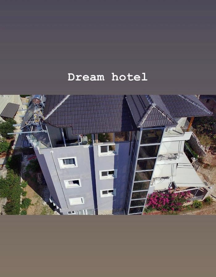 Aparthotel Dream *
